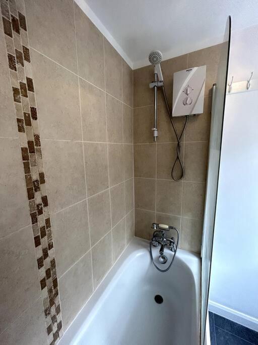 Perfect Home From Home In Stoke On Trent Etruria Екстериор снимка